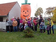 Převlékáme čarodějnici za Obří Halloweenskou mrkvodýni
